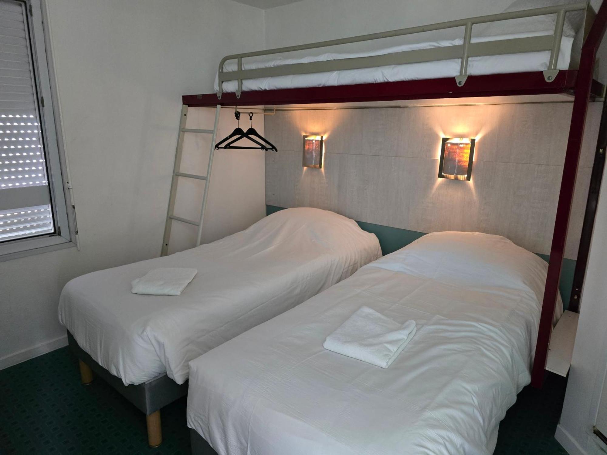 Brit Hotel Essentiel Poitiers Gare Du Futuroscope Jaunay-Clan Екстериор снимка
