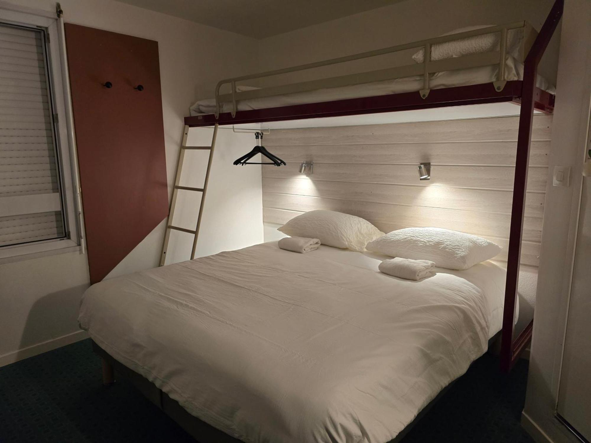 Brit Hotel Essentiel Poitiers Gare Du Futuroscope Jaunay-Clan Екстериор снимка