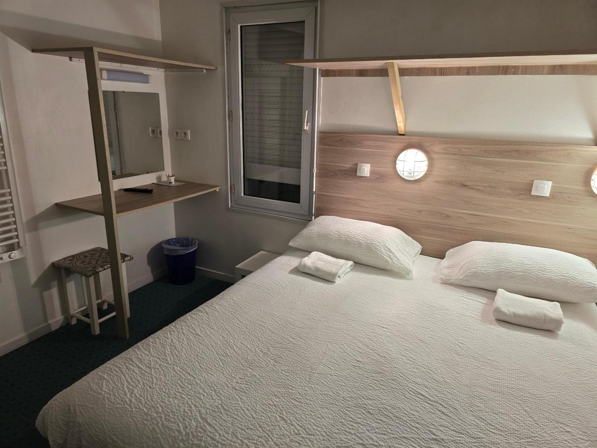 Brit Hotel Essentiel Poitiers Gare Du Futuroscope Jaunay-Clan Екстериор снимка